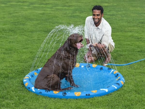 Bestway Hundespielzeug Sprinklermatte Fetchin' Fun 147 cm – Bild 4